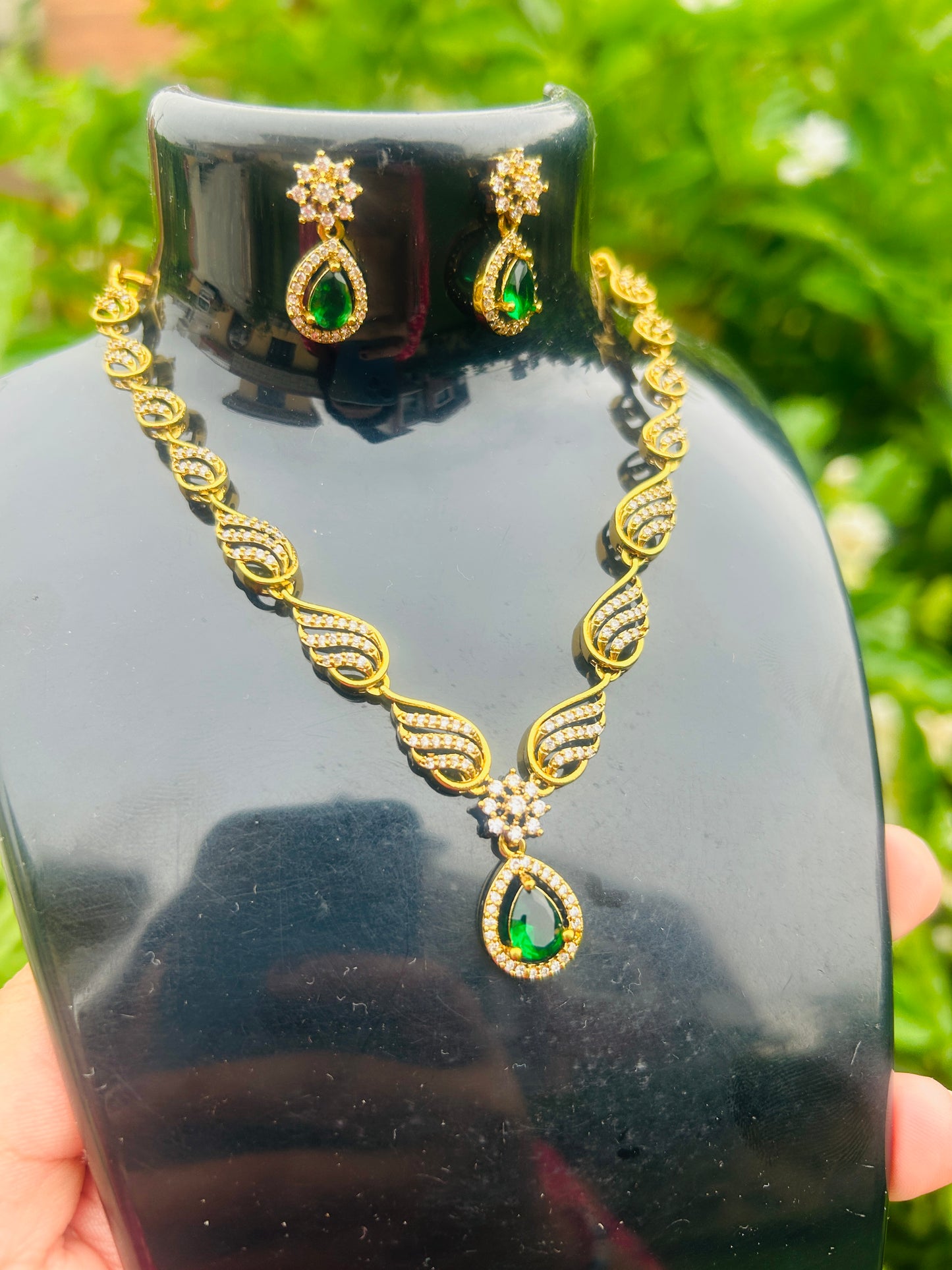 Green Emerald Stone Necklace Set