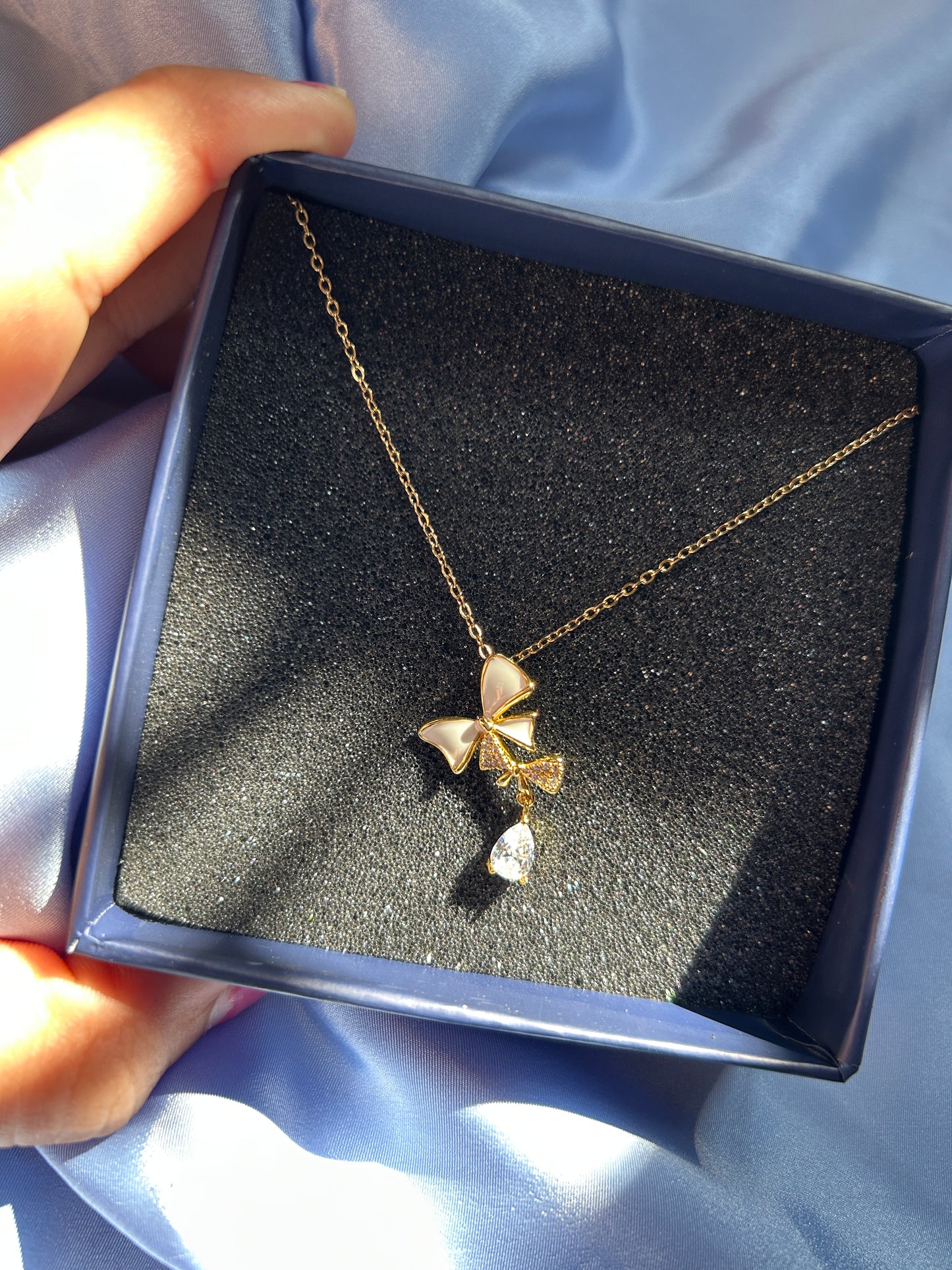 MOP White Bow Pendant