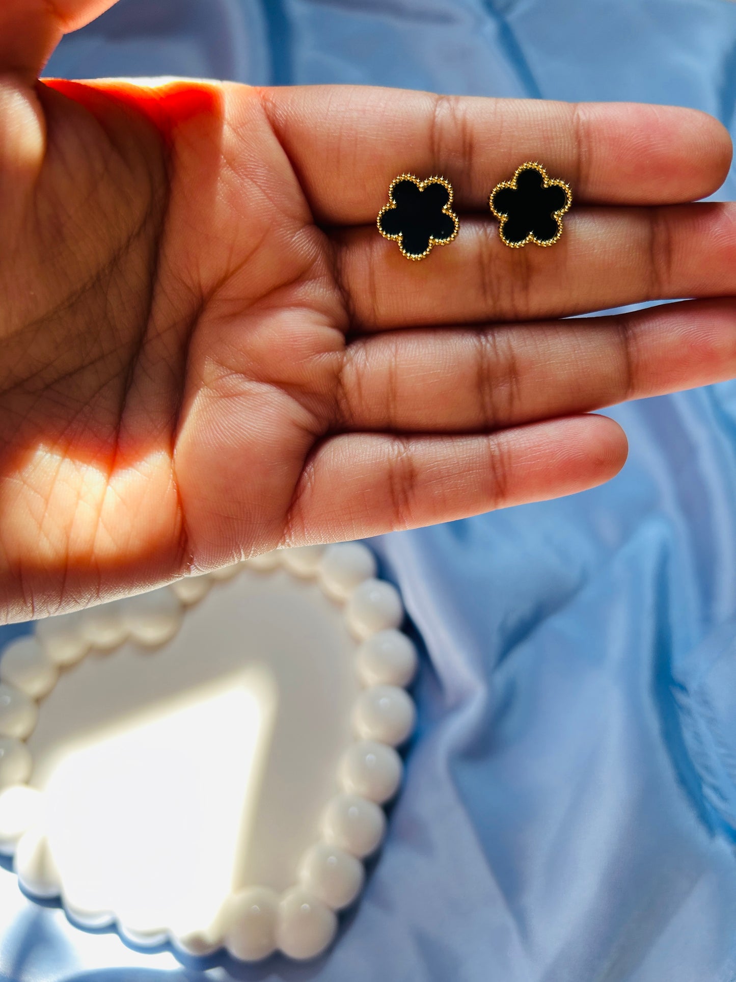 Black Clove Flowers Earrings