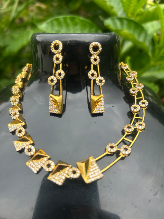 Golden Diamond Loops Necklace Set