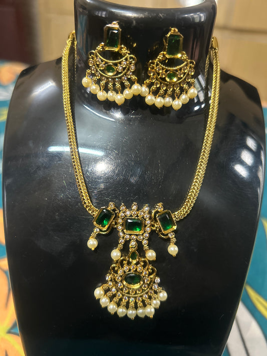 Green Stone Mehandi Choker Set