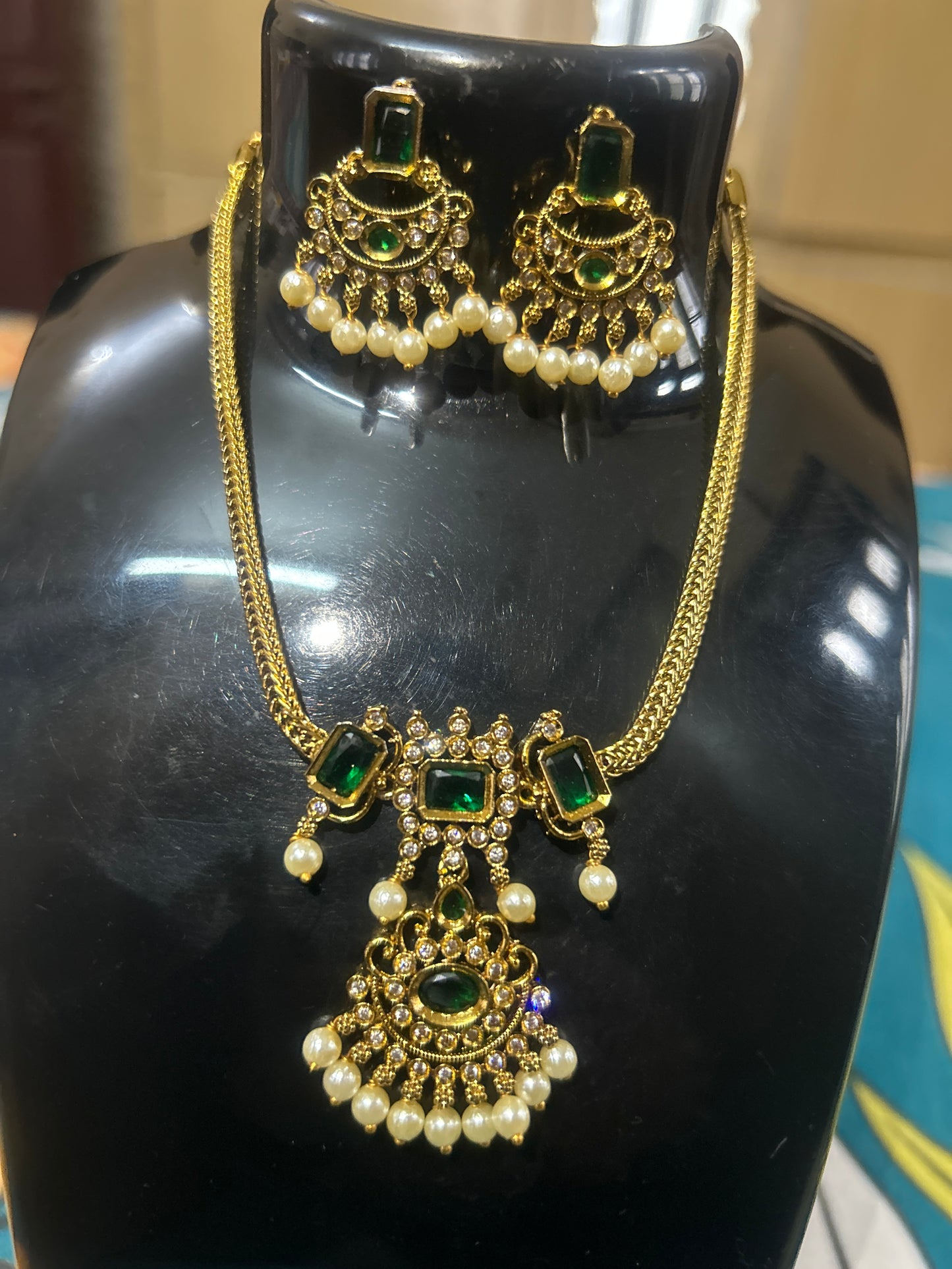 Green Stone Mehandi Choker Set