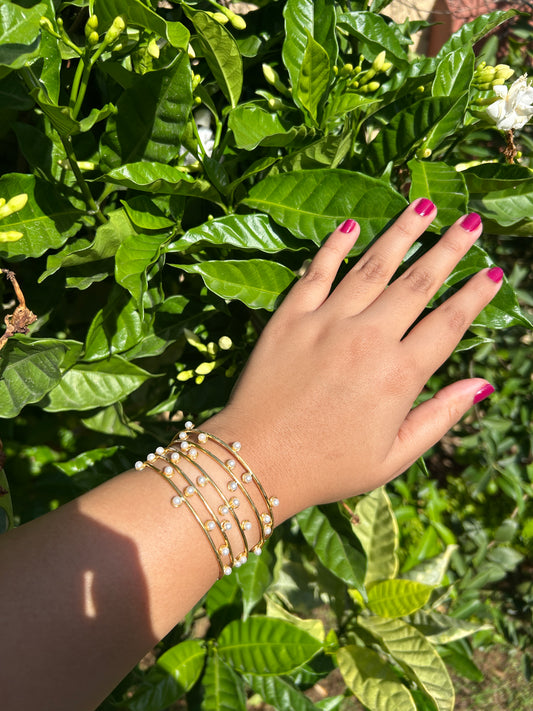 Pearl Golden Adjustable Bracelete