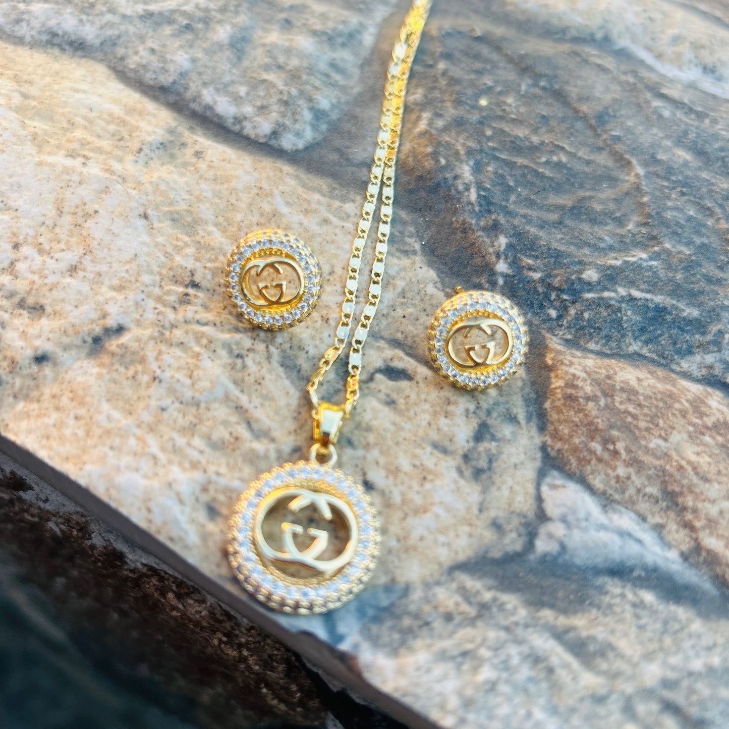 Gucci Pendant set