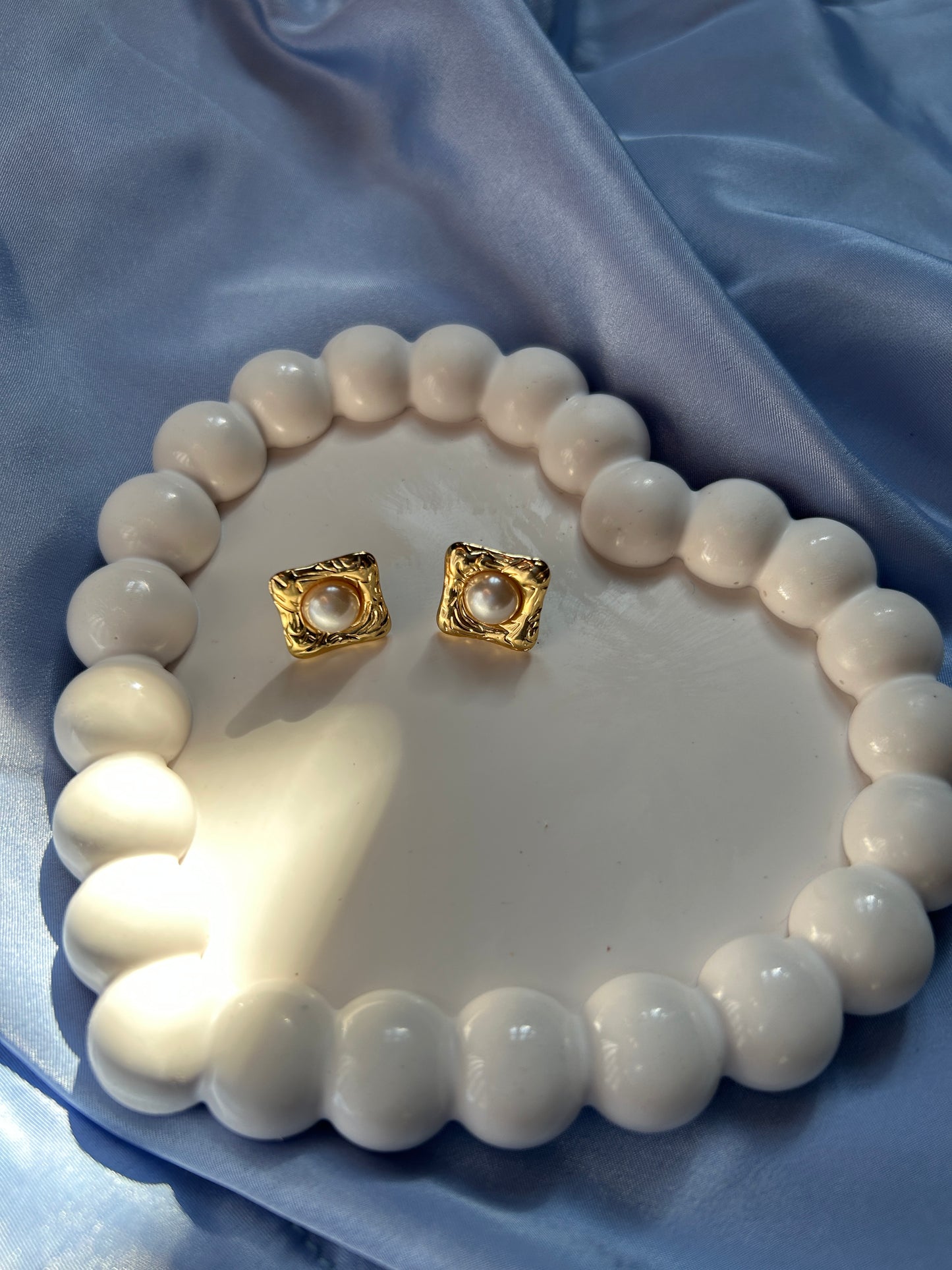 Squared Pearls Studs