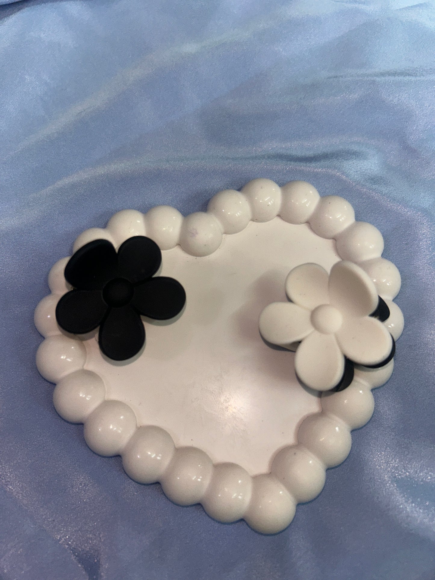 Dual Shade Claw Clips ( Medium Size )